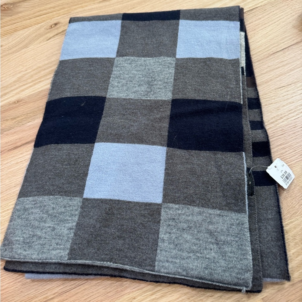 NWT Men’s Scarf Color Block Blue Gray